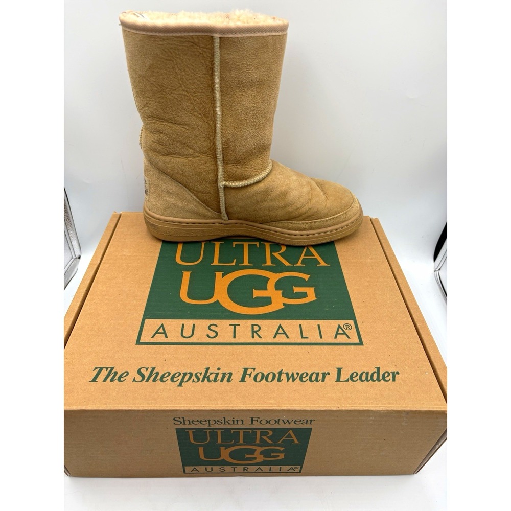 UGG Australia Beige Suede Mid-Calf Pull-On Boots Round Toe Men's US 7 Women's 7